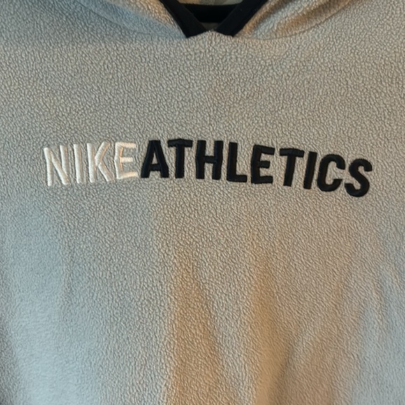Nike sweatshirt - Picture 2 of 5